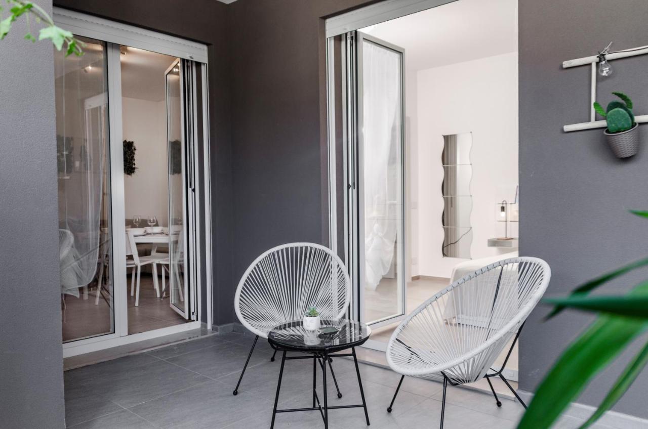 Apulialux Design Apartment - Relax, Spa E Free Parking Барі Екстер'єр фото