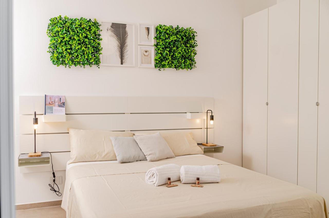 Apulialux Design Apartment - Relax, Spa E Free Parking Барі Екстер'єр фото